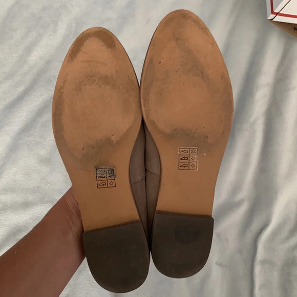Levity Carla taupe leather suede flats size 7 - Picture 7 of 8